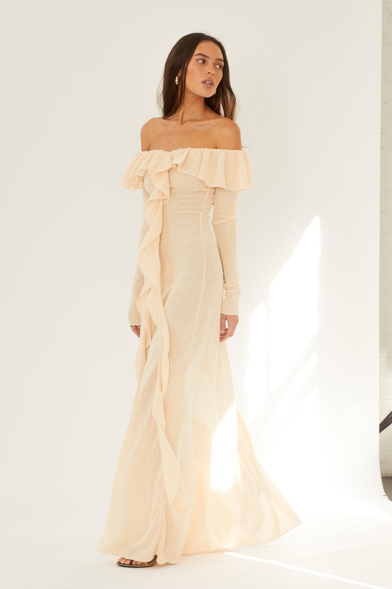 Donnatella - Elegant Off Shoulder Dress